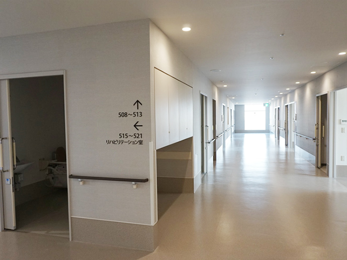 各病棟の廊下